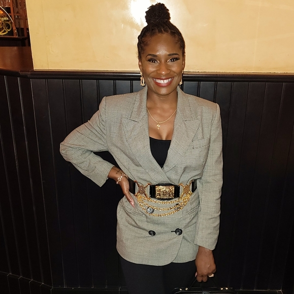 MEET THE POSHER - Picture 6 of 8